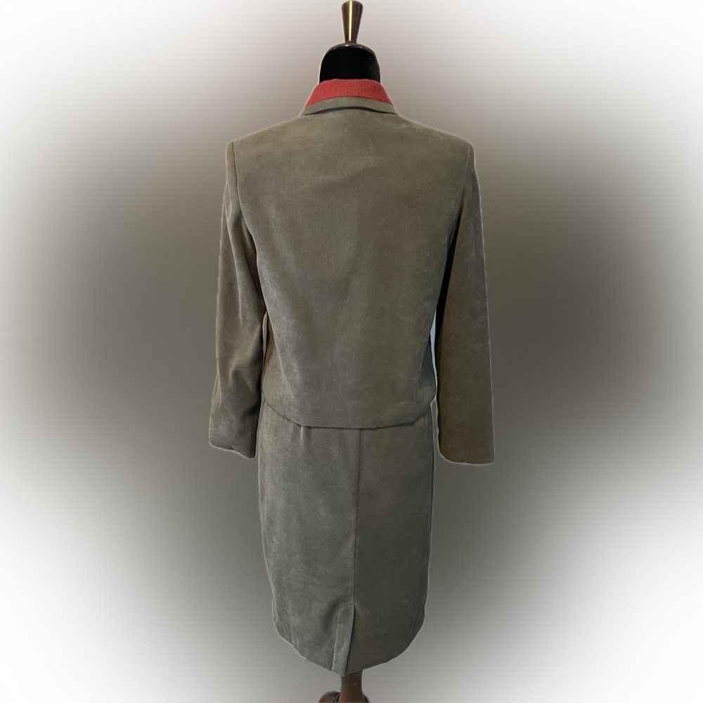 Vintage Lucia Plaid Wool and Corduroy Suit in Red & Olive size 4P - Picture 3 of 16